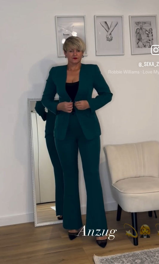 Emerald Power Suit – Blazer & Flared Trousers